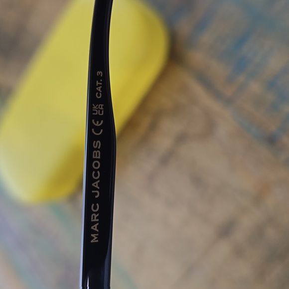 NEW Marc Jacobs Gold Designer Sunglasses - Picture 5 of 9